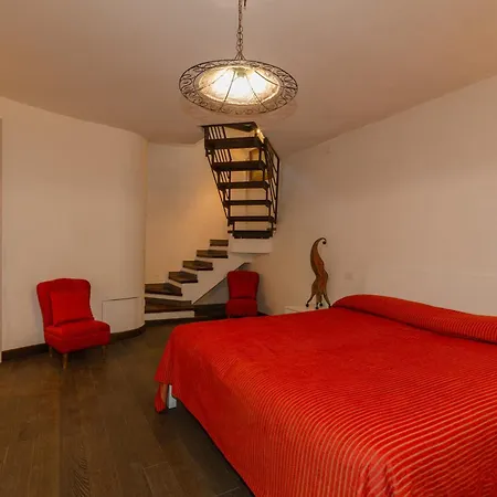 Casa Bianca Nello Junno * マッティナータ