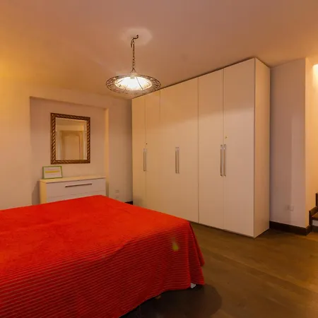 Casa Bianca Nello Junno *