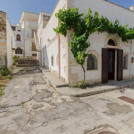 Casa Bianca Nello Junno * מאטינאטה